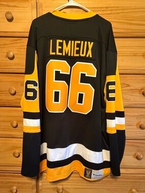 Pittsburgh Penguins Lemieux #66 Black & Gold Hockey Jersey